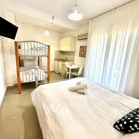 Katerina Apartments เนออส ปีร์กอส ภายนอก รูปภาพ