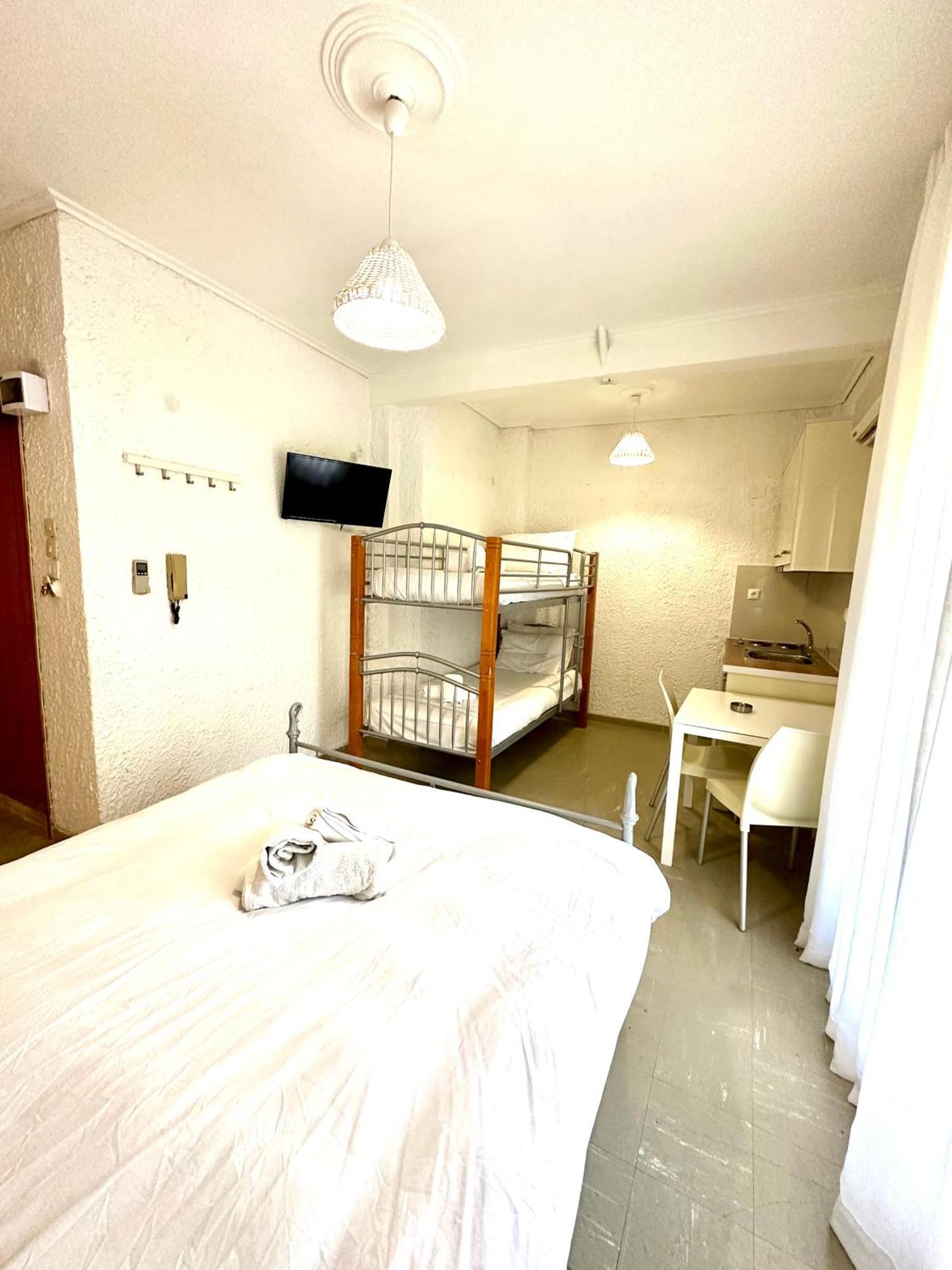 Katerina Apartments เนออส ปีร์กอส ภายนอก รูปภาพ