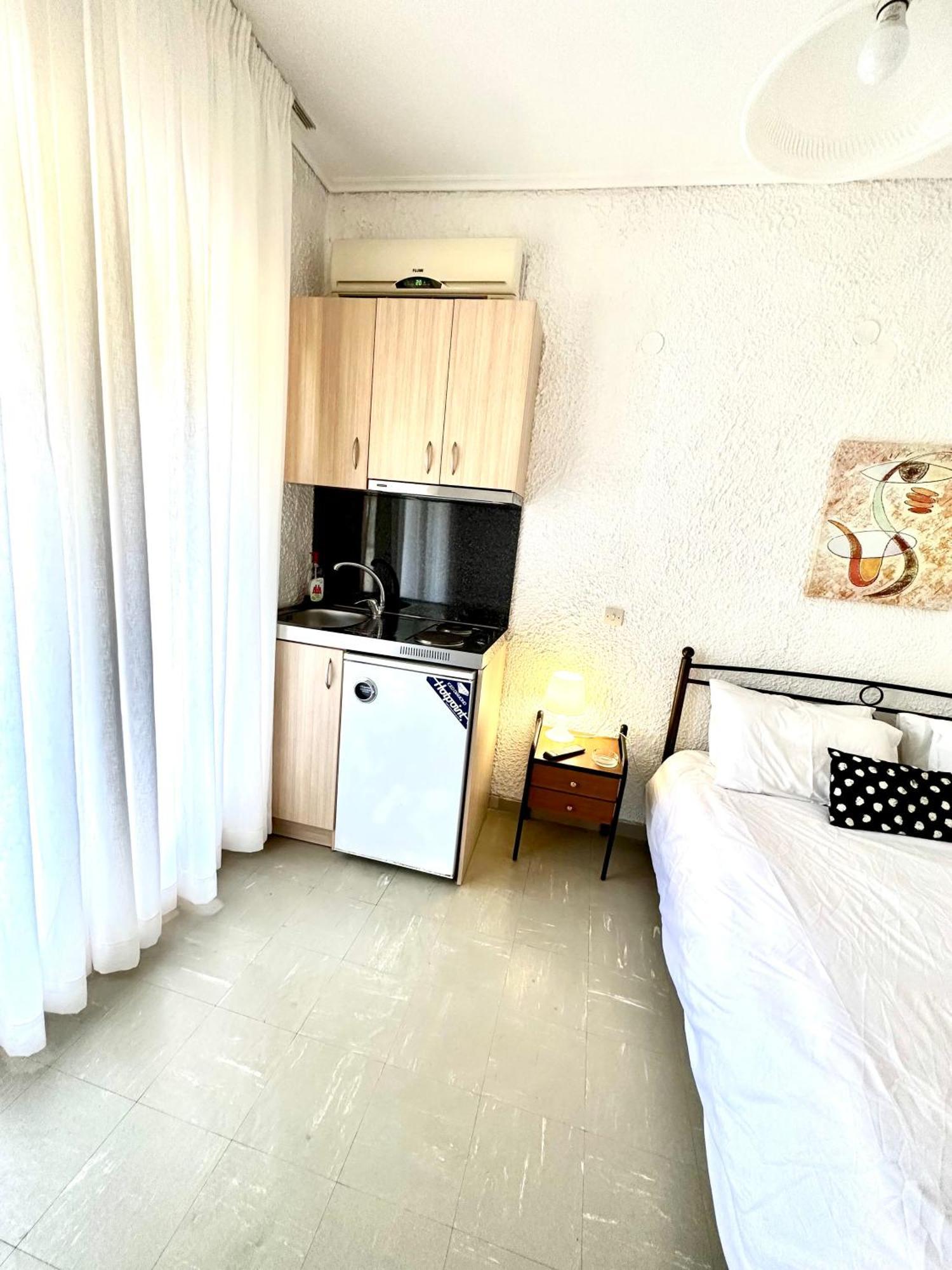 Katerina Apartments เนออส ปีร์กอส ห้อง รูปภาพ
