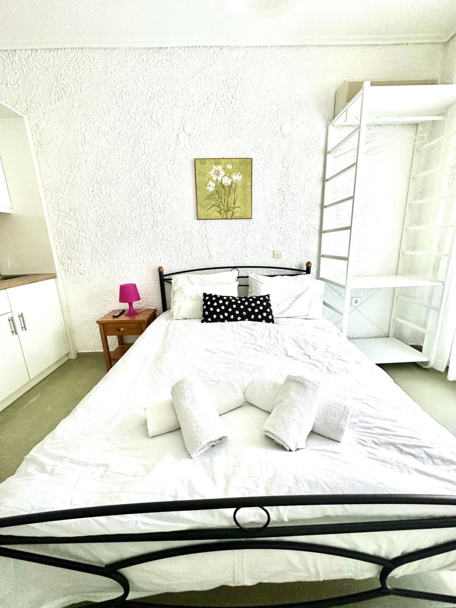 Katerina Apartments เนออส ปีร์กอส ห้อง รูปภาพ