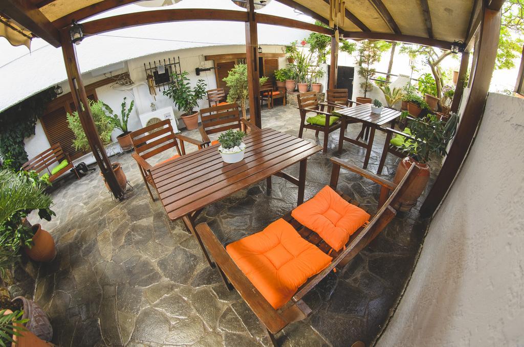 Katerina Apartments เนออส ปีร์กอส ภายนอก รูปภาพ